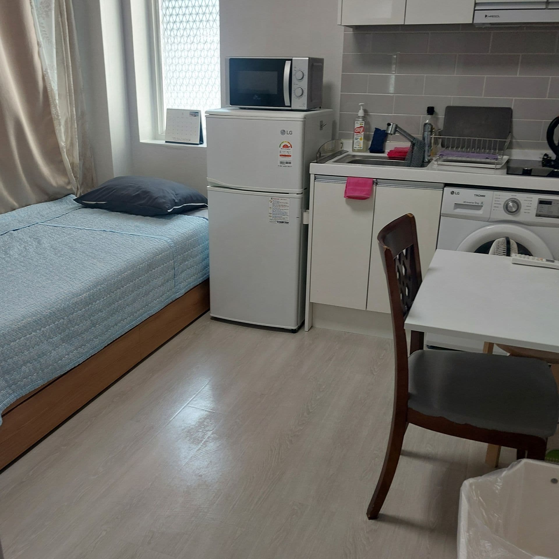Quiet New-Build Studio Steps from Jongmyo Shrine Park