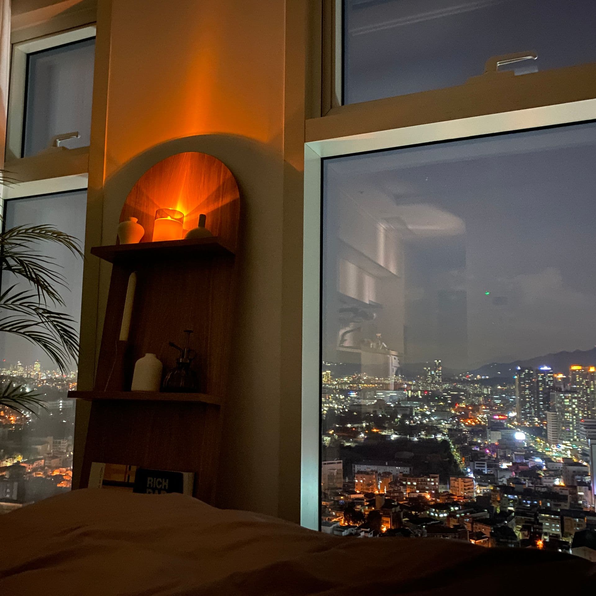 High-Floor Studio with Han River View, Steps from Seoul Station