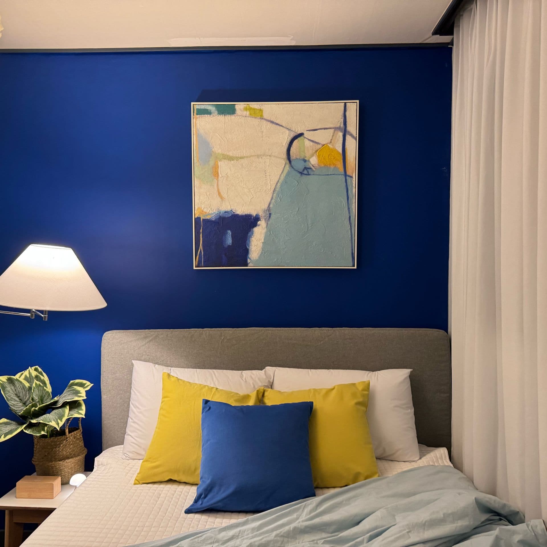 Colorful 3-Room Haebangchon Flat Near Namsan and Seoul Station