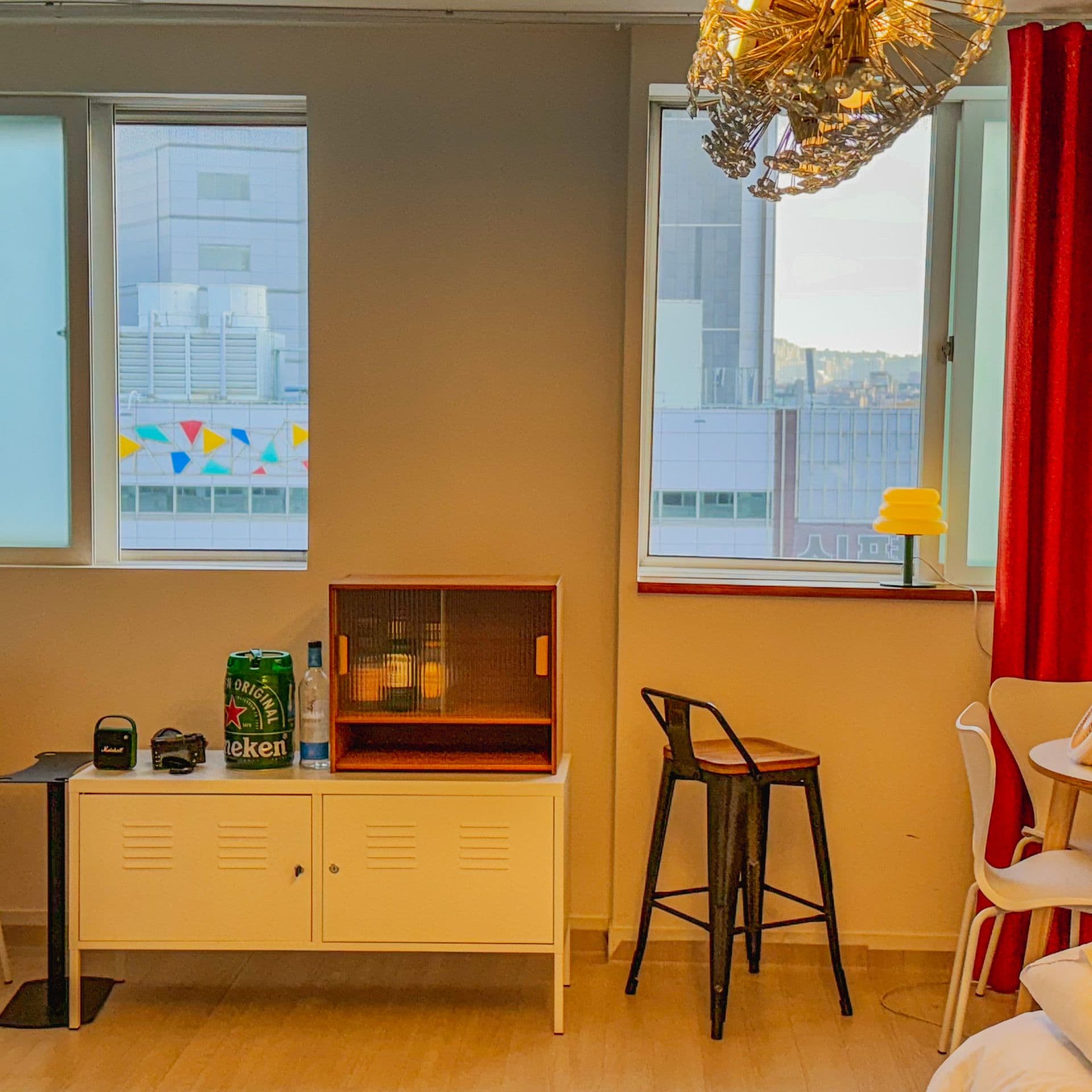 Bright 83㎡ Studio Steps from Dongdaemun Station