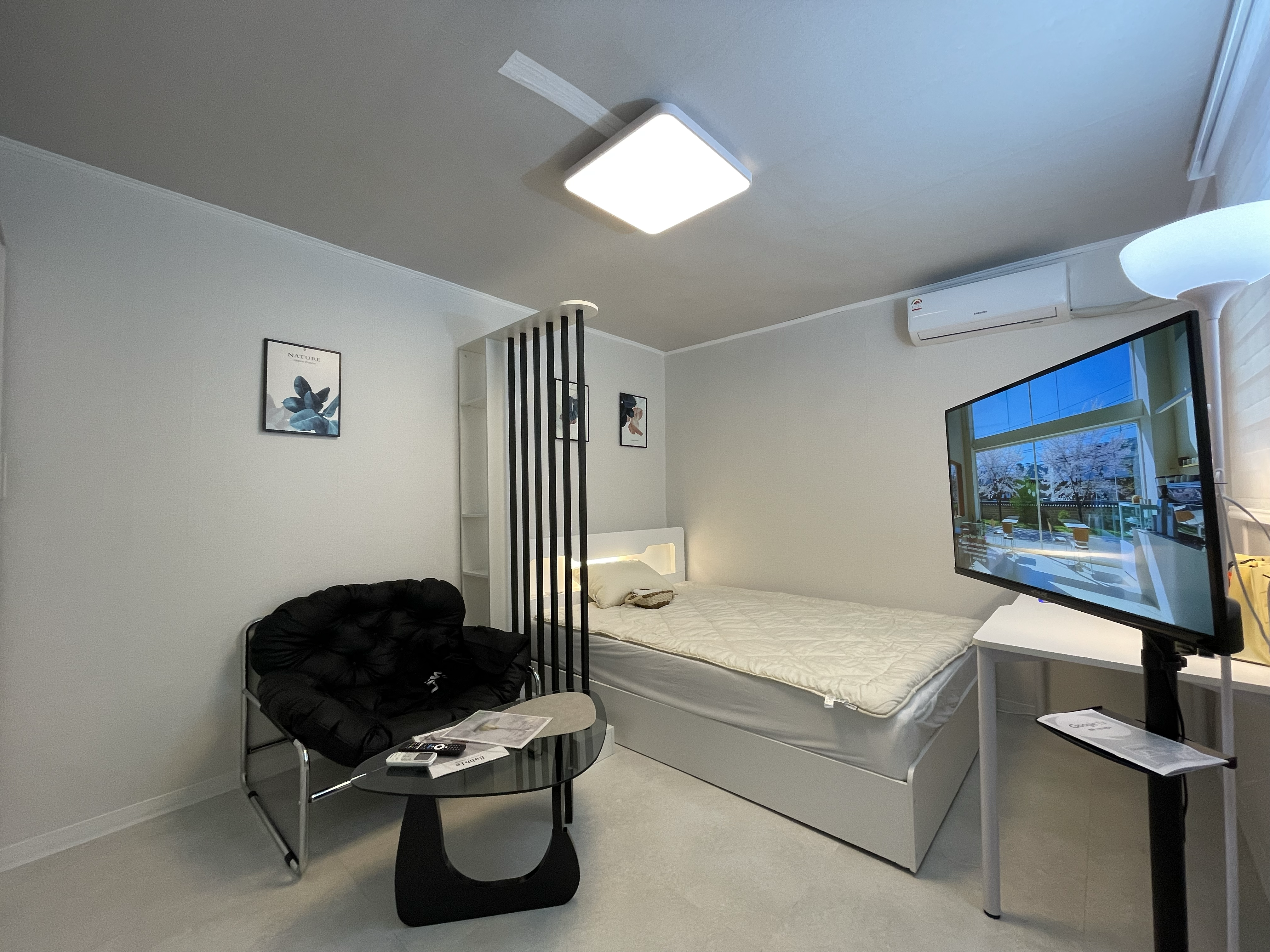 Sogang Univ. 5-min — Pet-Friendly Budget Basement Studio (Hanyoung B02)