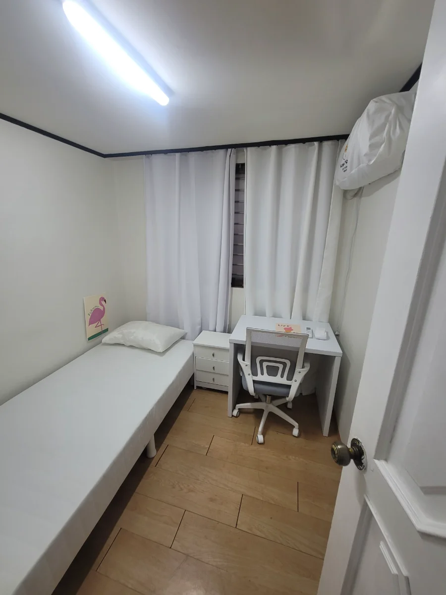 1%share house