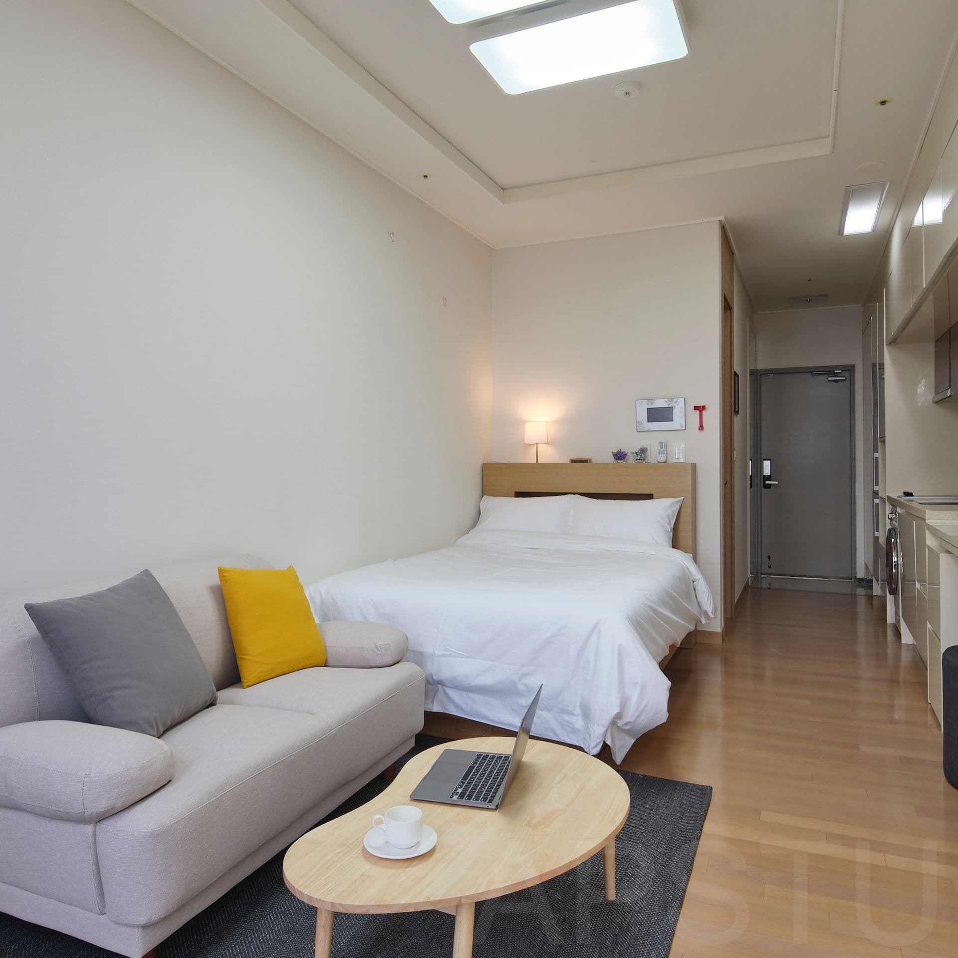 Seoul Station Studio with Gym Access on Han River Road