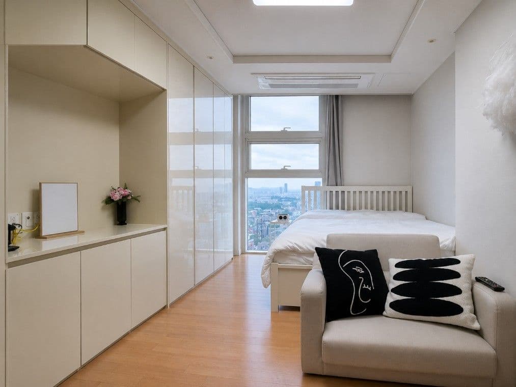16th-Floor Studio Steps from Seoul Station Exit 12