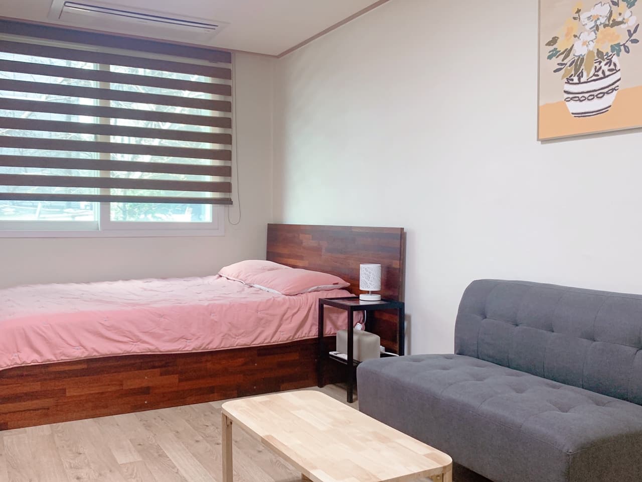 Near Sinsa Station. .1 minute from the airport bus stop