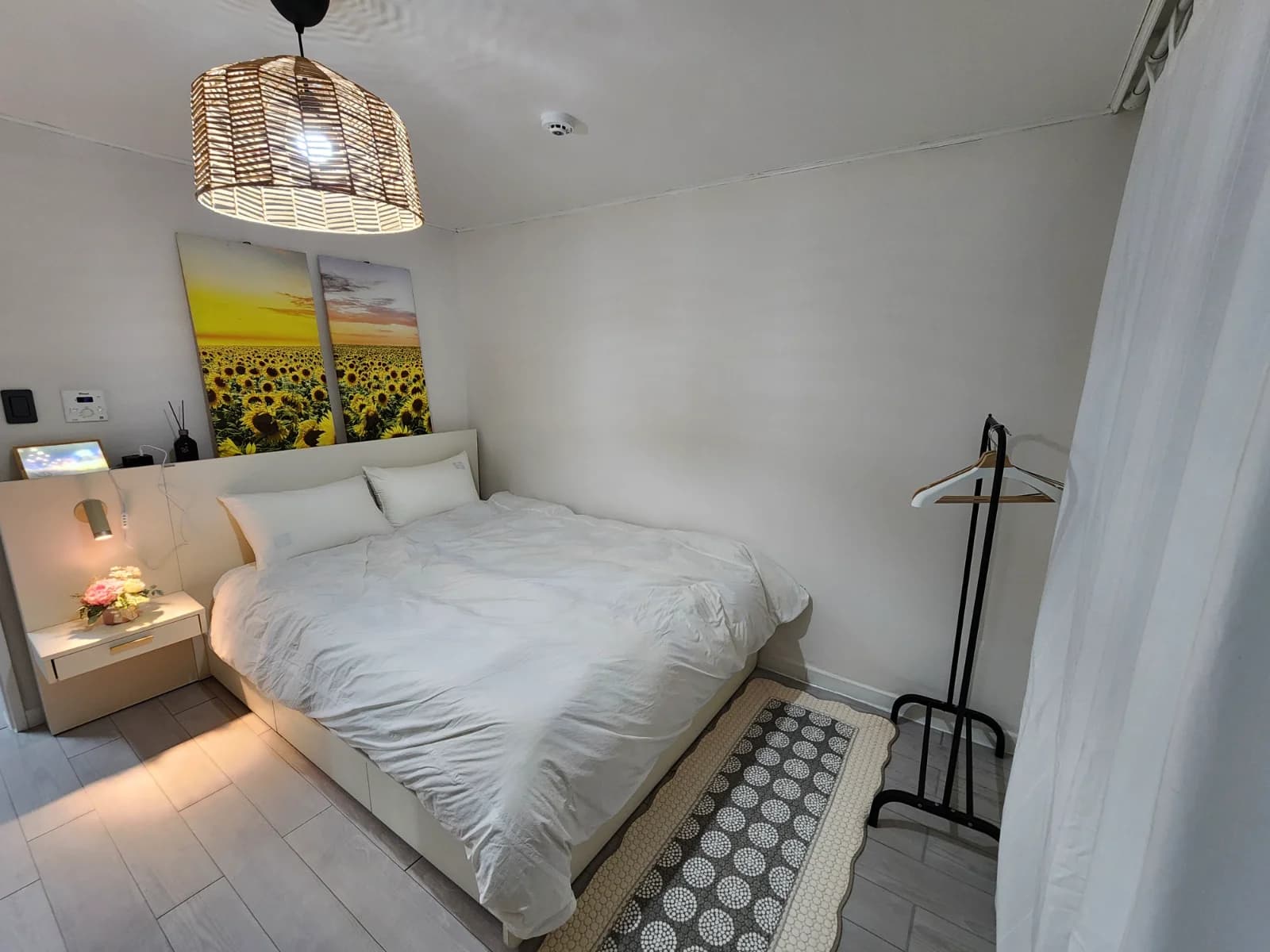Omokgyo Cozy Two-Bedroom 202