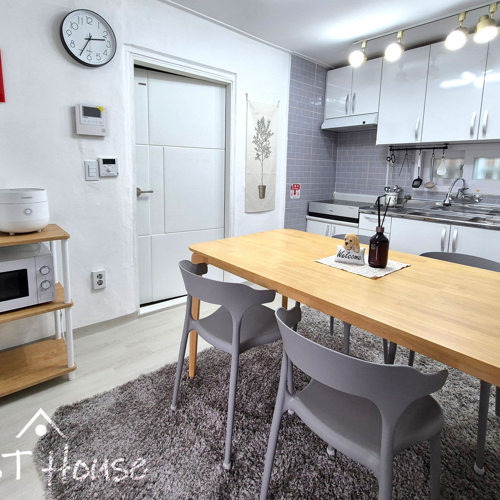 Itaewon Antique Street Detached House, Dual-Unit 66㎡