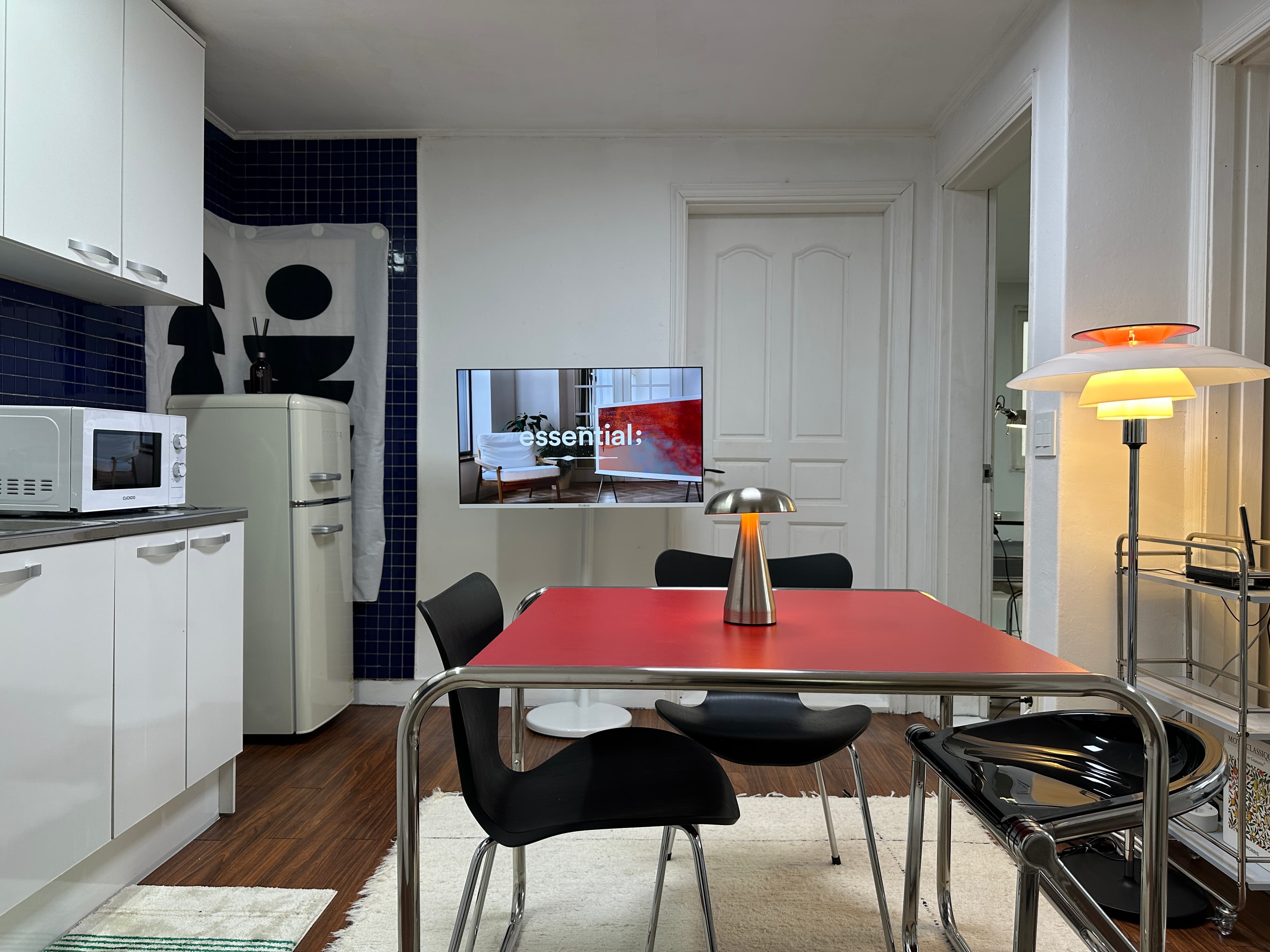 Sinchon University District — 3-Bedroom Apartment near Yonsei & Ewha