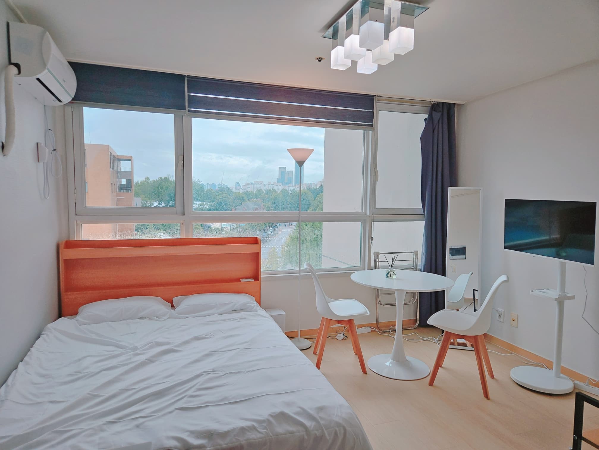 Yongsan/Itaewon — 6F, 26㎡ (1-min to Sinyongsan)