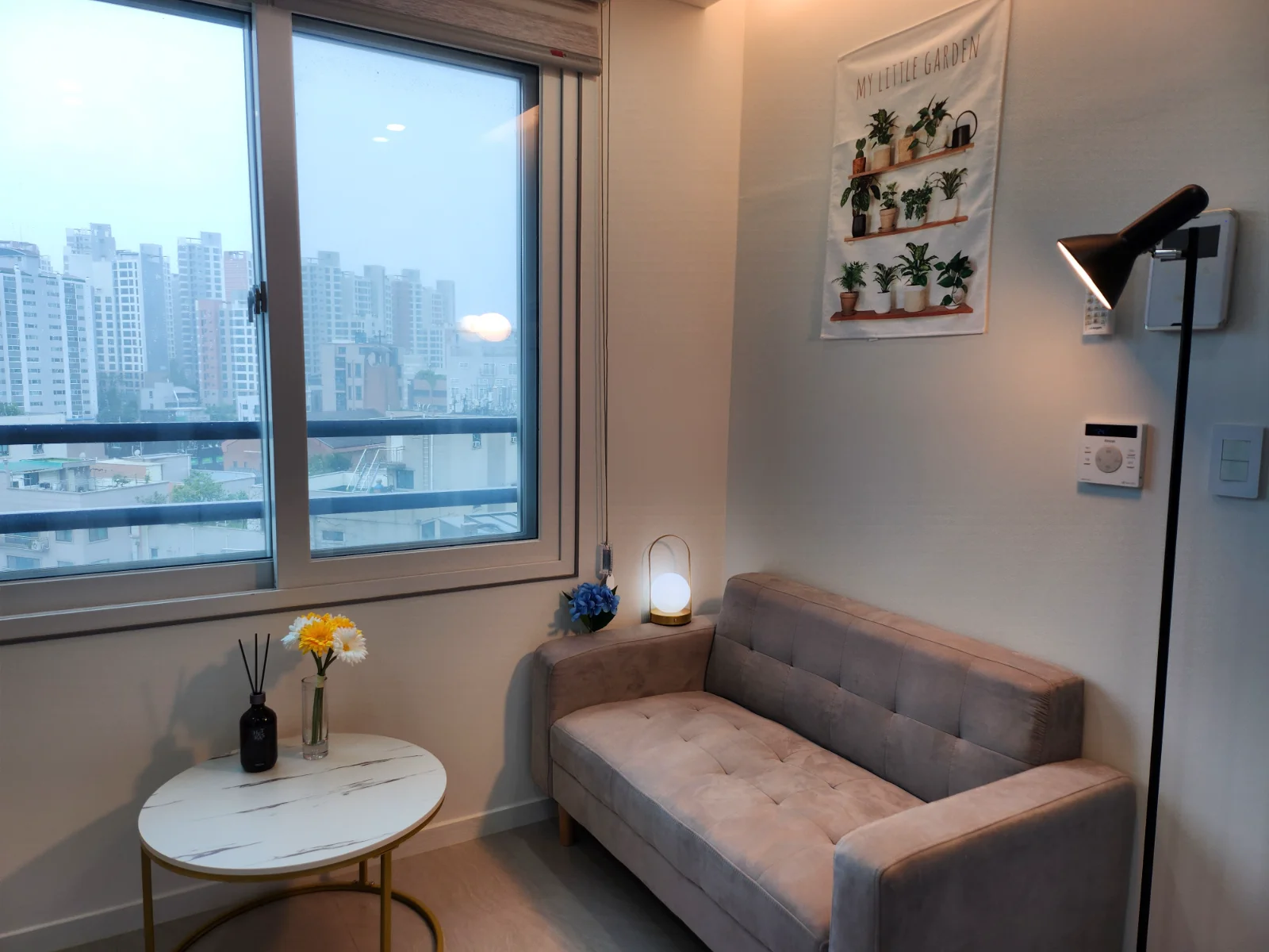 Two-room officetel near Seoul National University Station