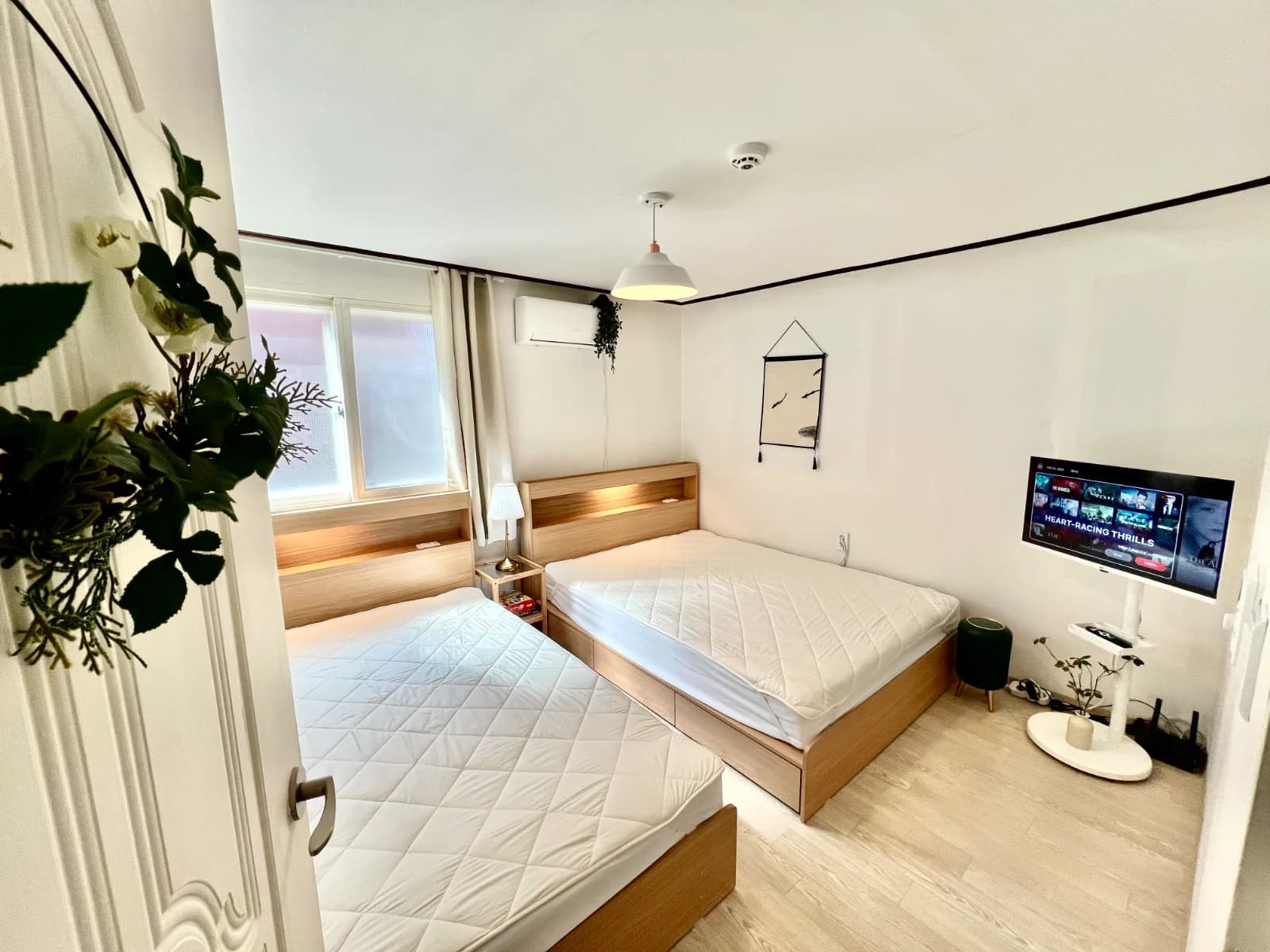 Seongsu/5 mins walk to Konkuk University Station