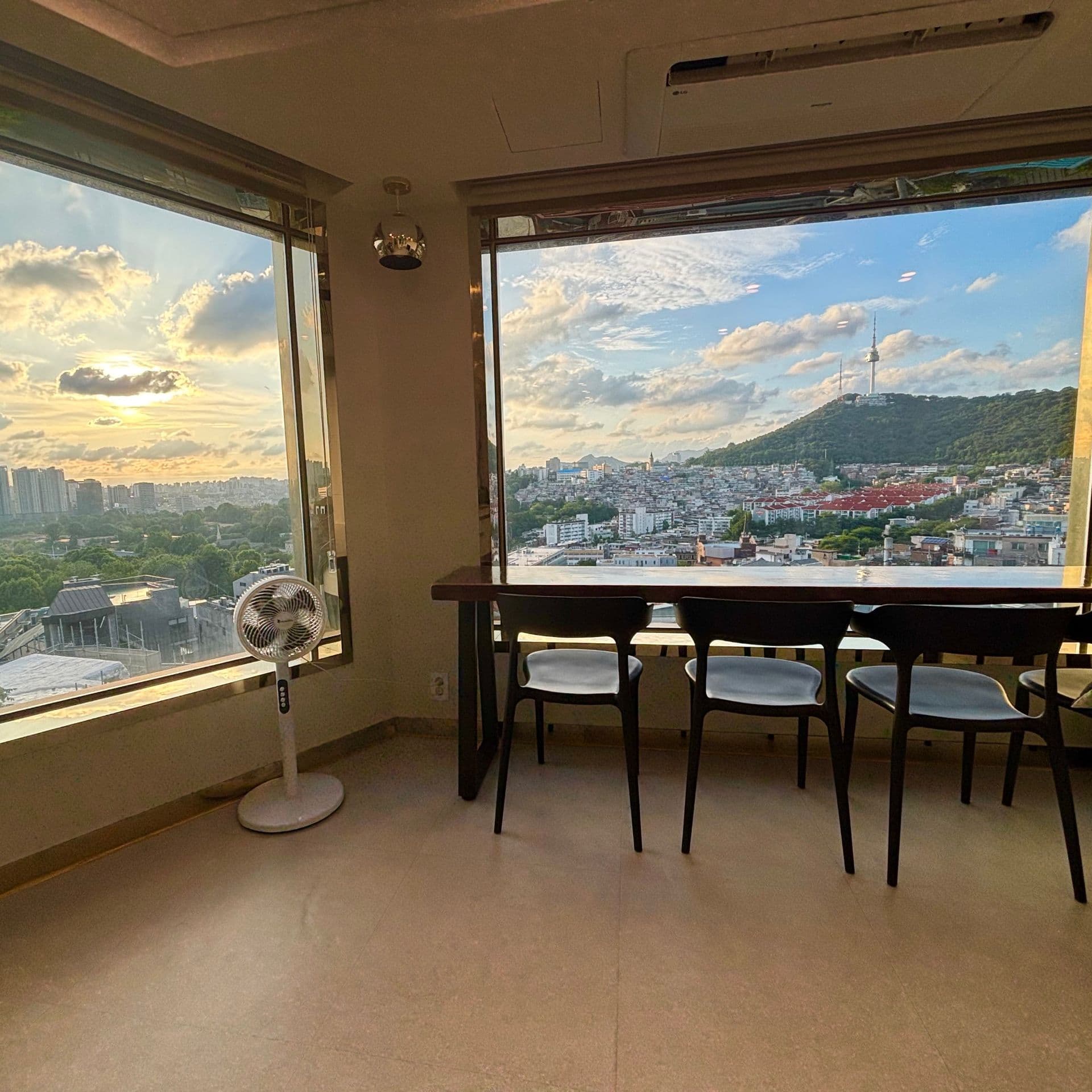 Floor-to-ceiling Namsan Tower view studio, Itaewon