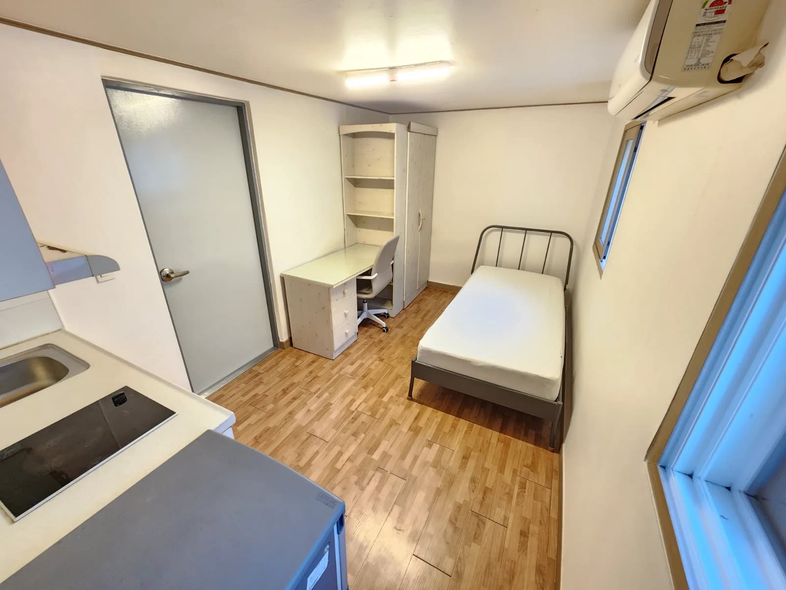 Fully Equipped Studio near SNU | Private Kitchen & Bathroom