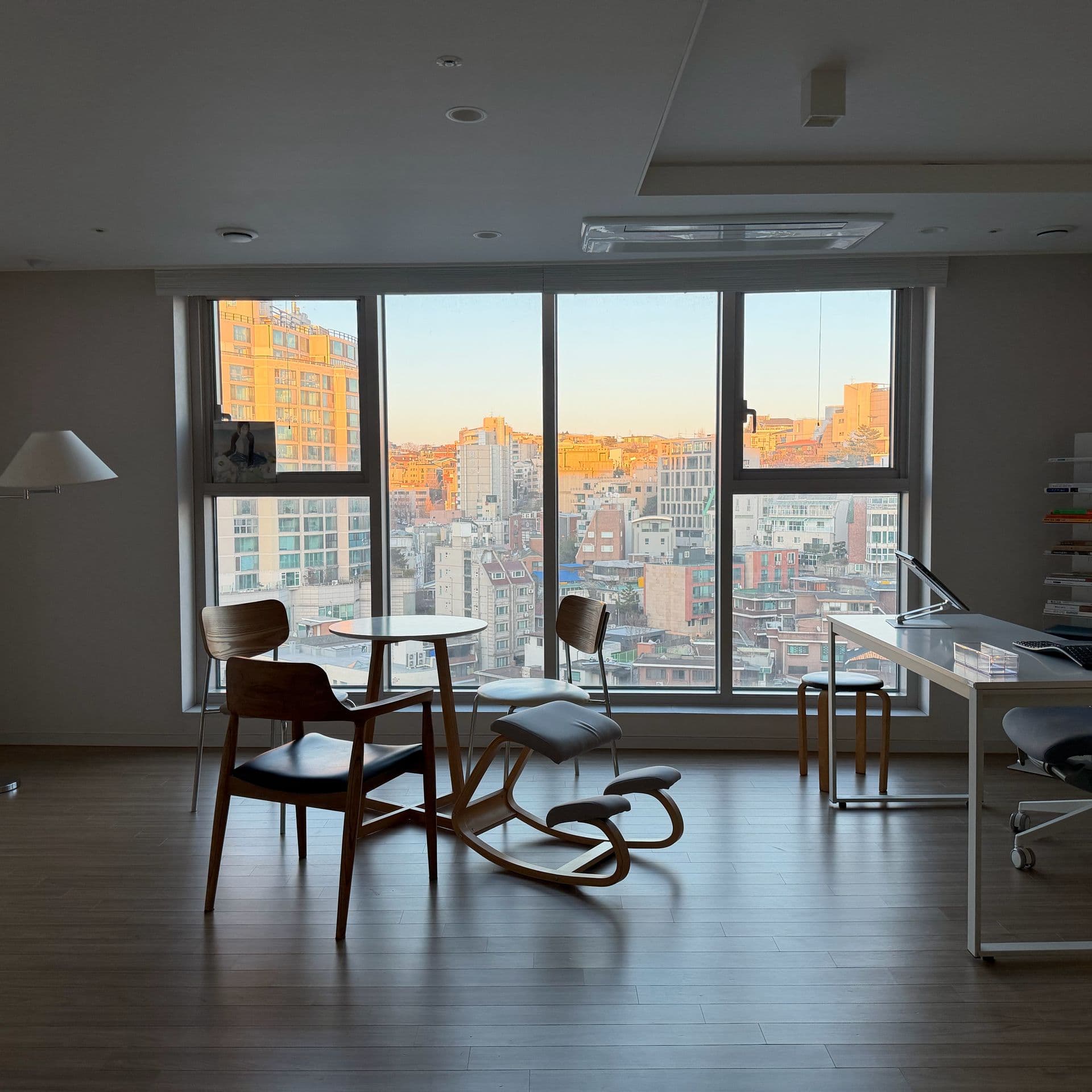 13th-Floor Studio Facing Hannam UN Village, 46㎡