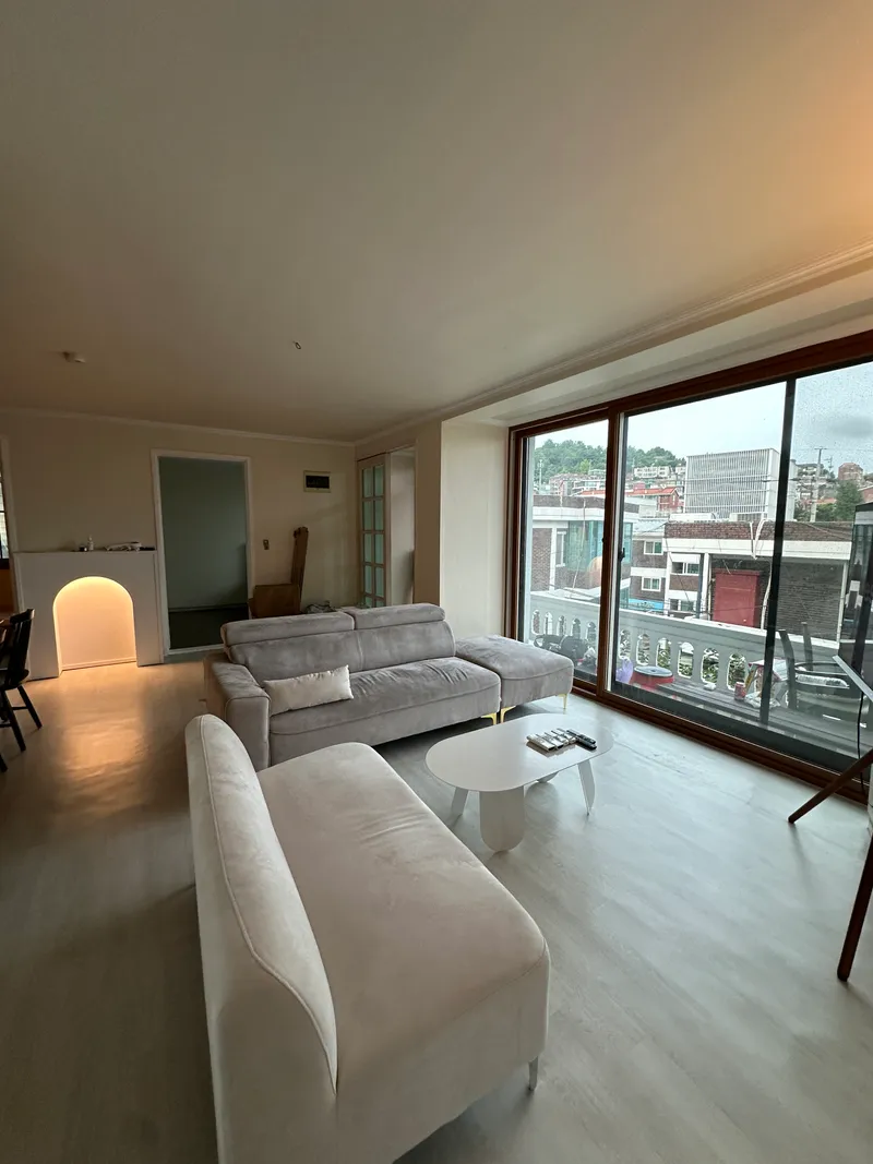 Chillax Family House in Haebangchon