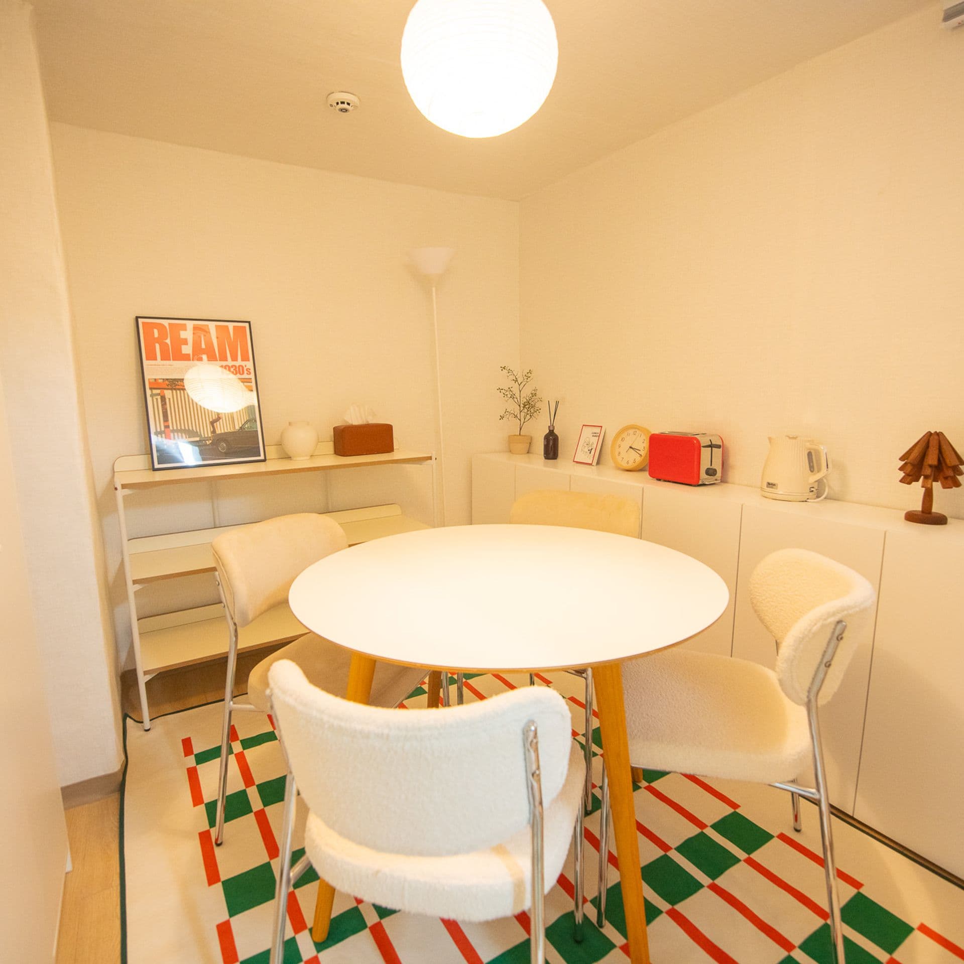 Stay Ju — Quiet Residential Studio Steps from Itaewon Station