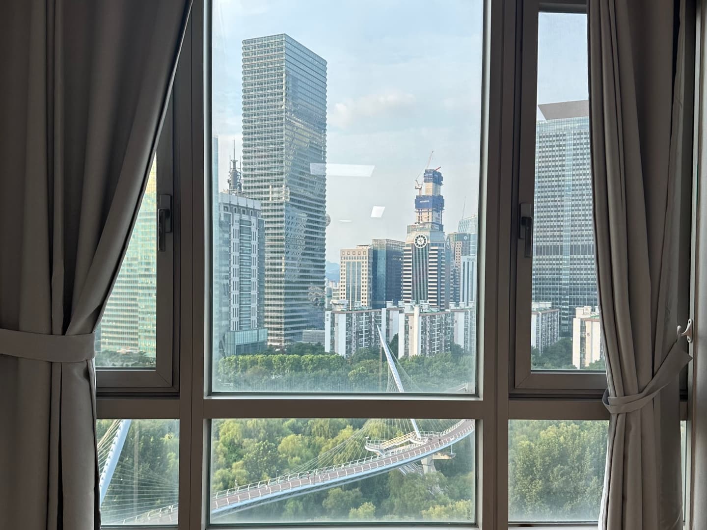 15F Yeouido & Saetgang Skyline View | 30s to Singil Station
