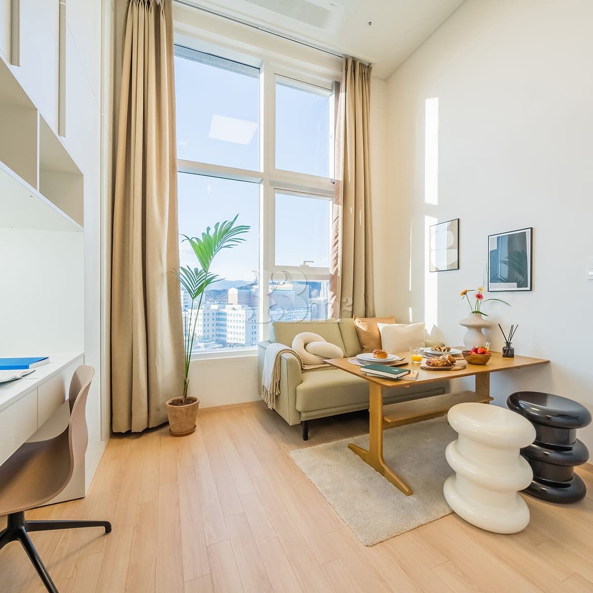 Hoegi 5-min — Furnished Duplex Studio