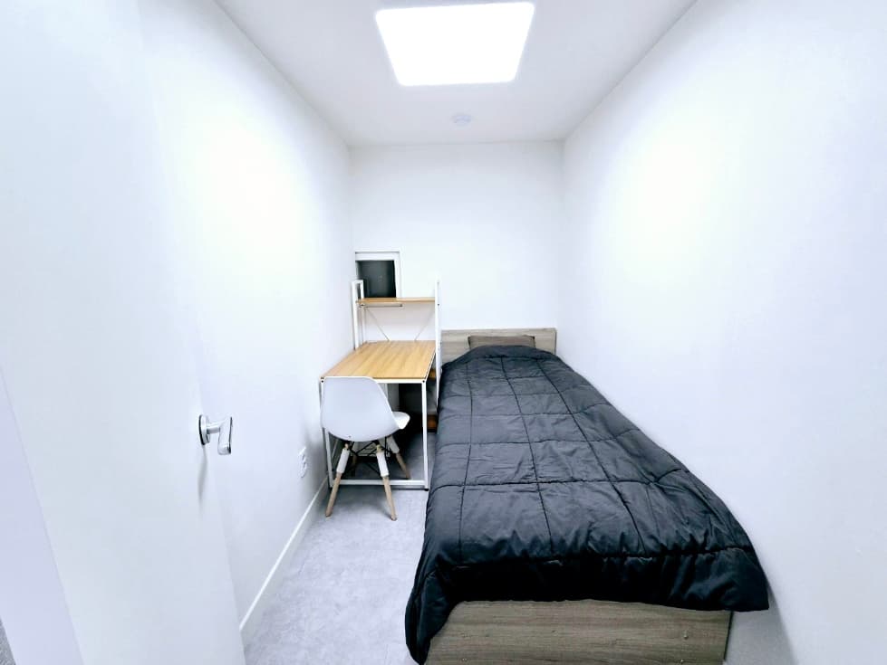 Hongdae+Hapjeong — Best-Value 40㎡ 2-Room with Dryer at $164/wk