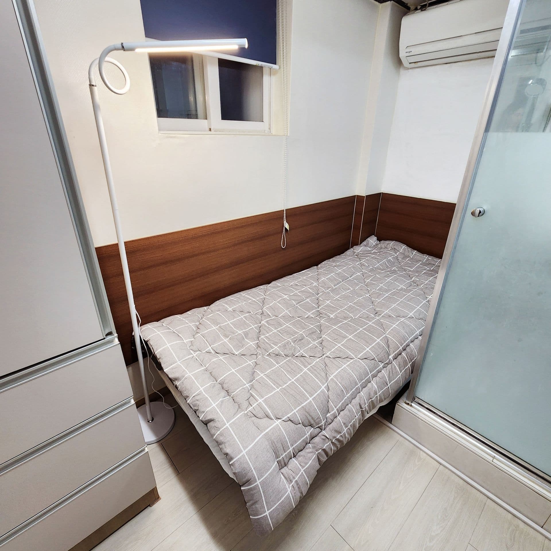 Jongno Studio Steps from Jonggak Station, Full Amenities