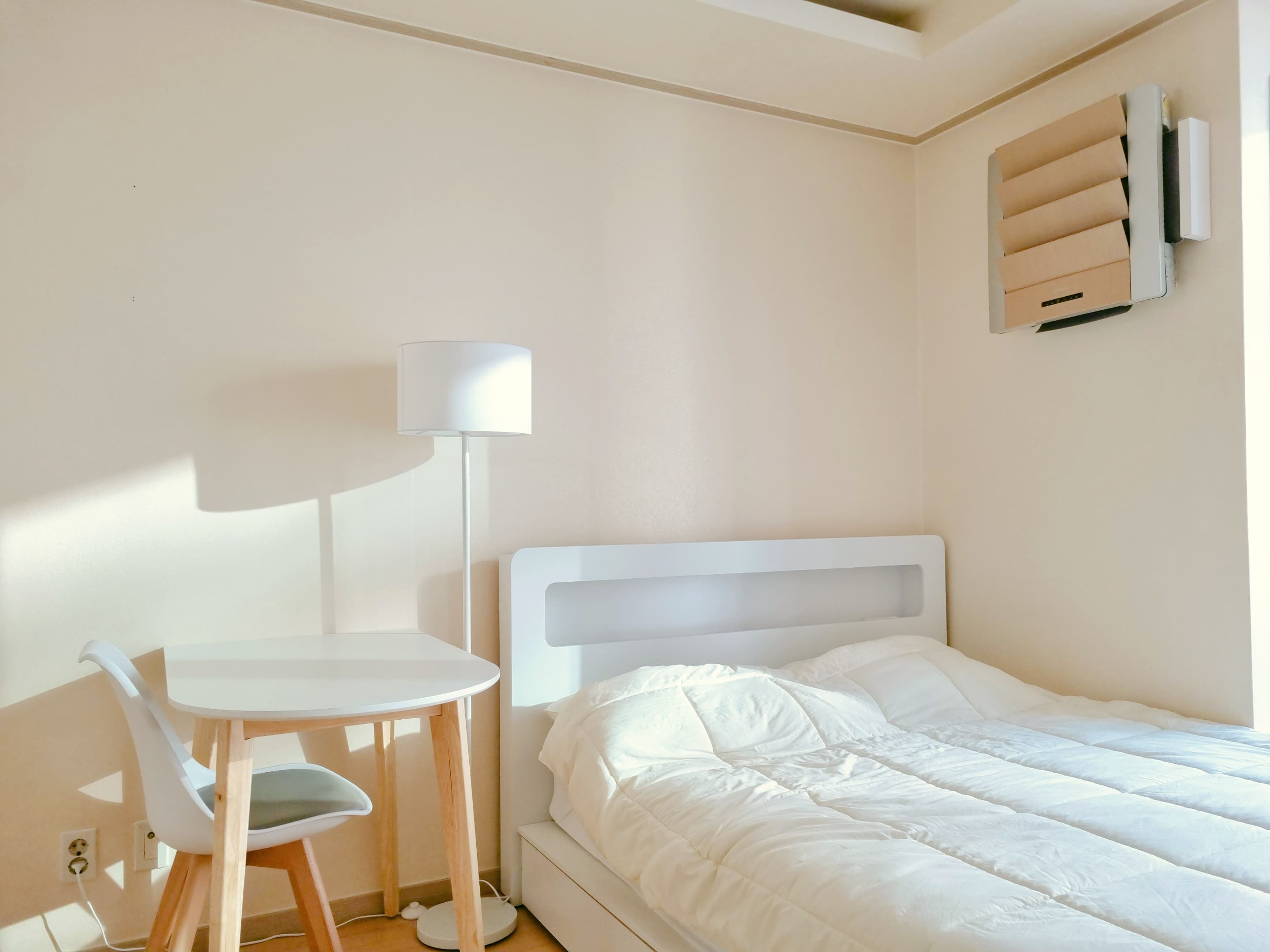 Sinyongsan — 14F, 33㎡ (Compact, 5-Week 5% Discount)