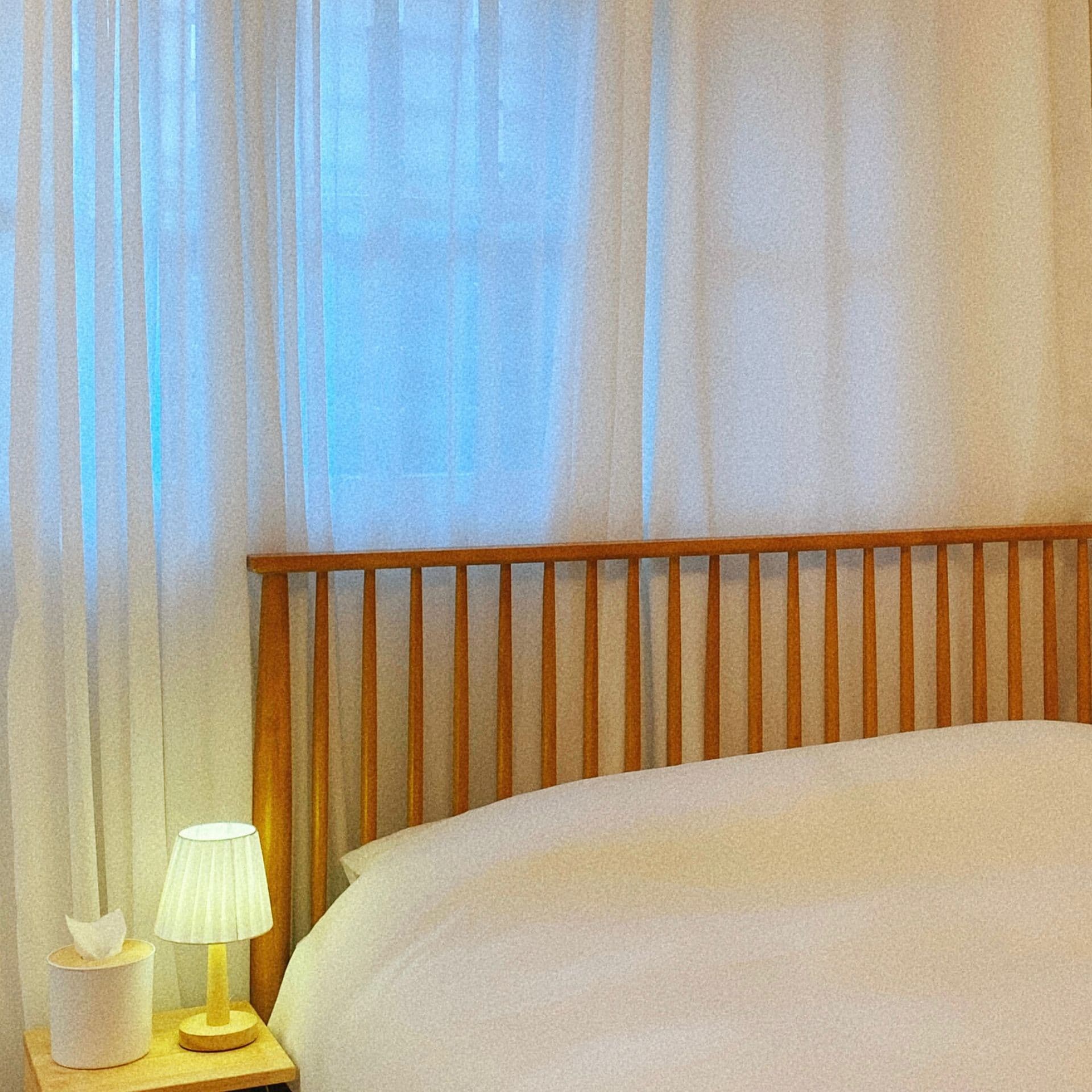 Quiet Itaewon Studio with Balcony and Streaming Services