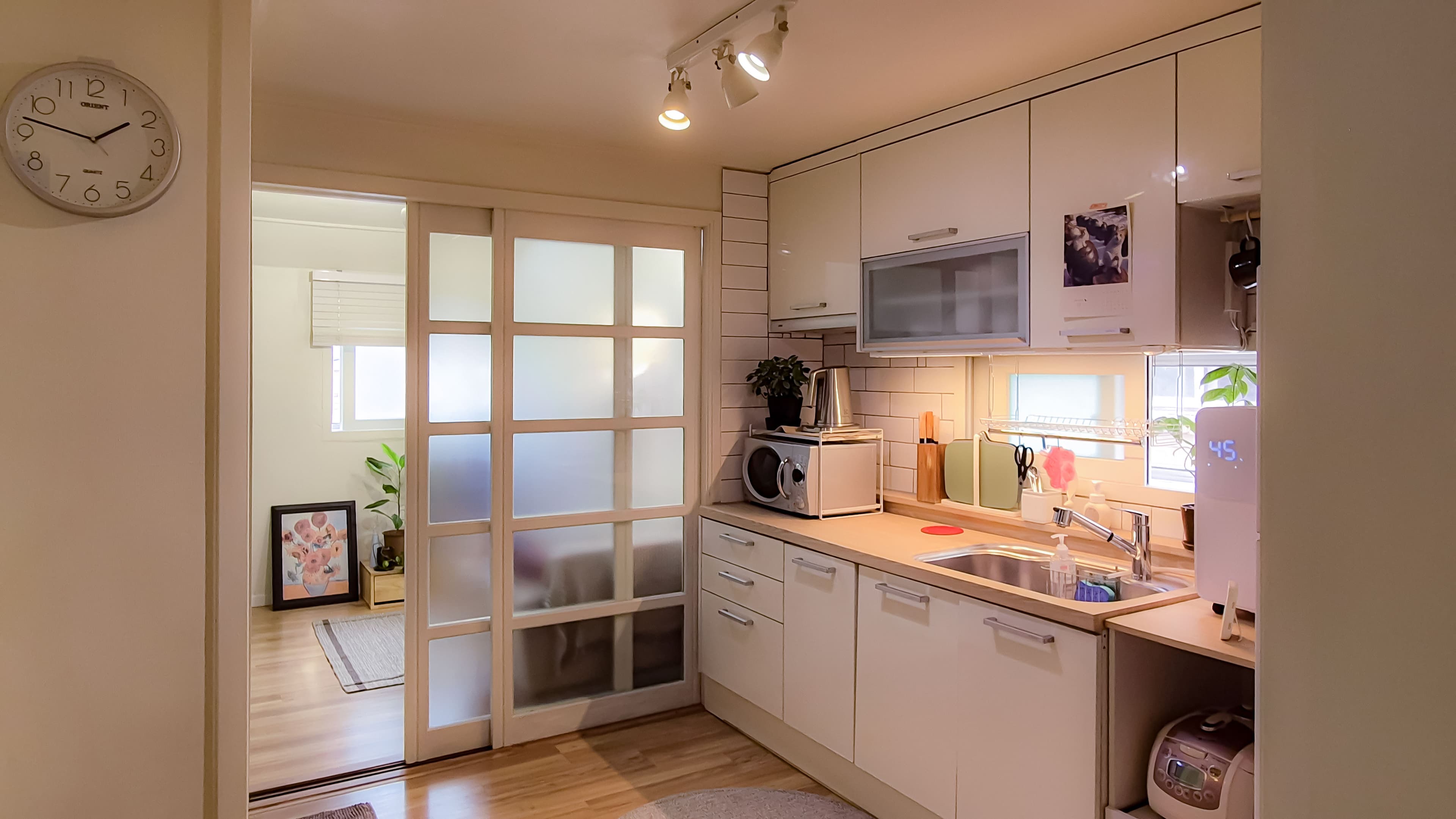 Mangnidan-gil 2-Bedroom — 9 min Mangwon Station, Han River 10 min