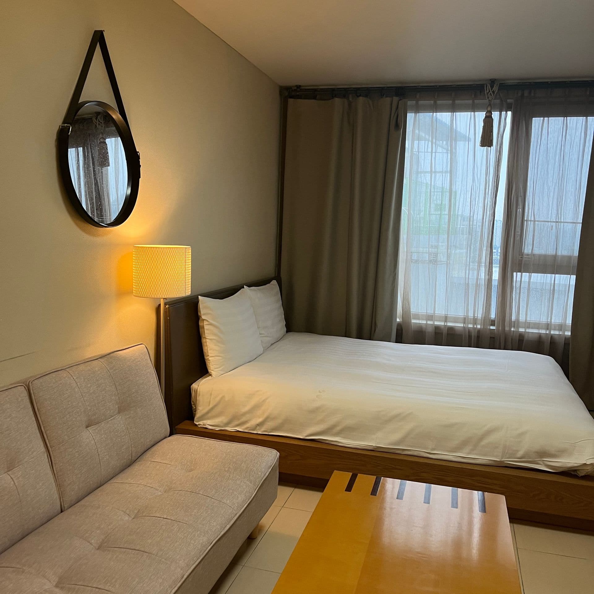Full-Option Studio in the Heart of Itaewon