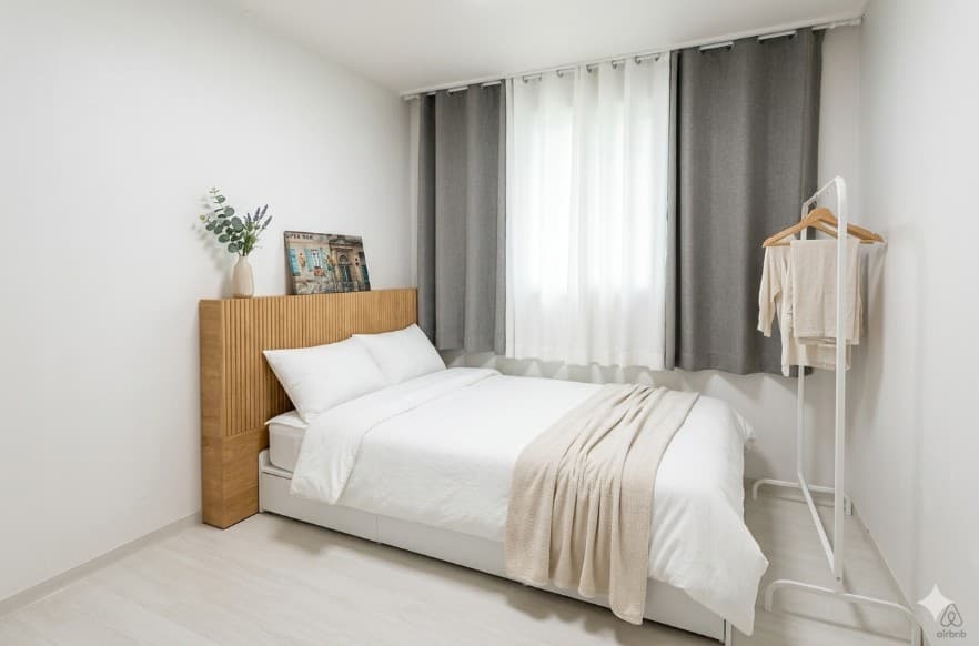 Mangwon 2BR — 1F, 43㎡ (Louis Host, Sleeps 4)