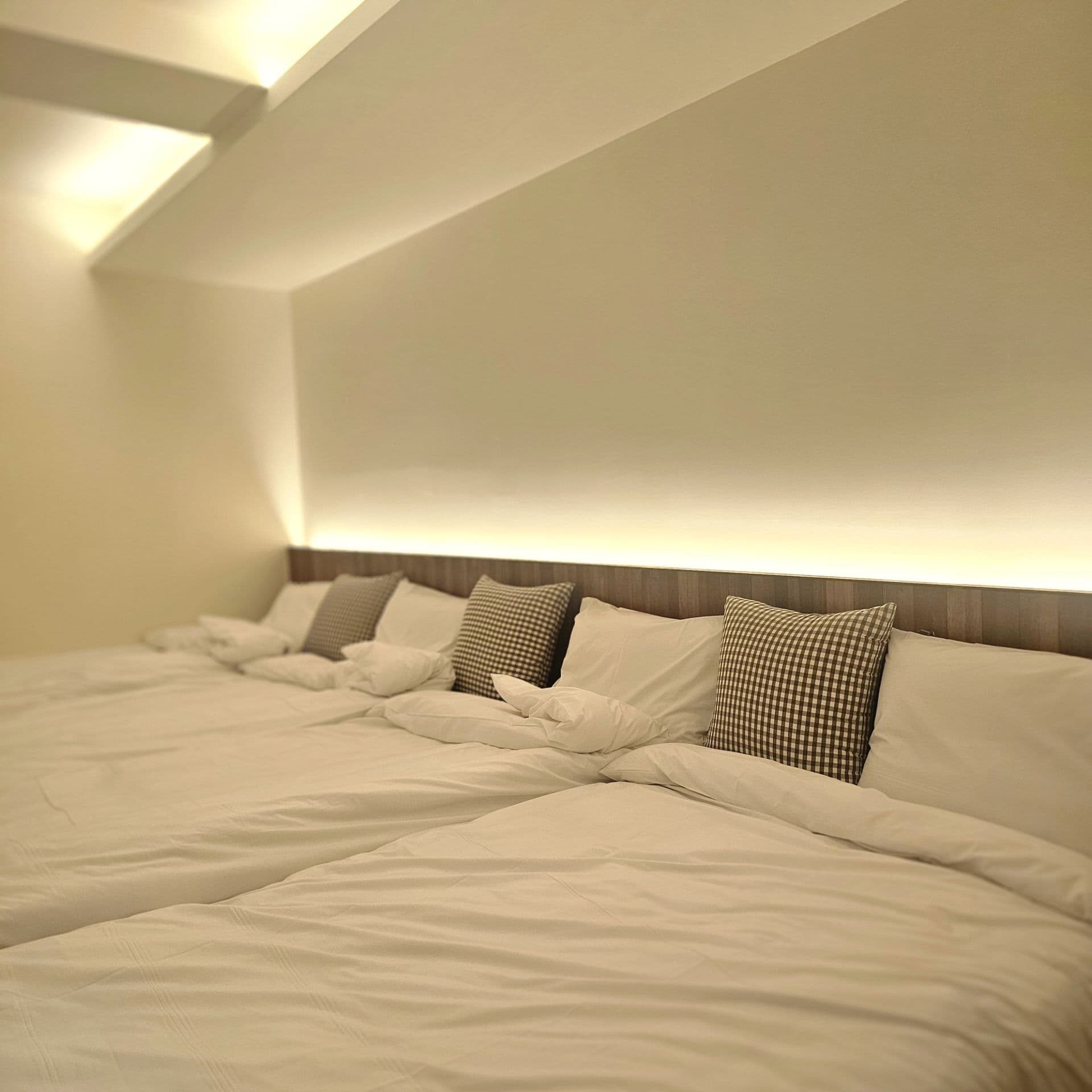Renovated Semi-Basement Studio Steps from Myeongdong