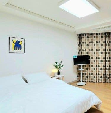 Seoul Station Tower Studio with Sky Lounge Access
