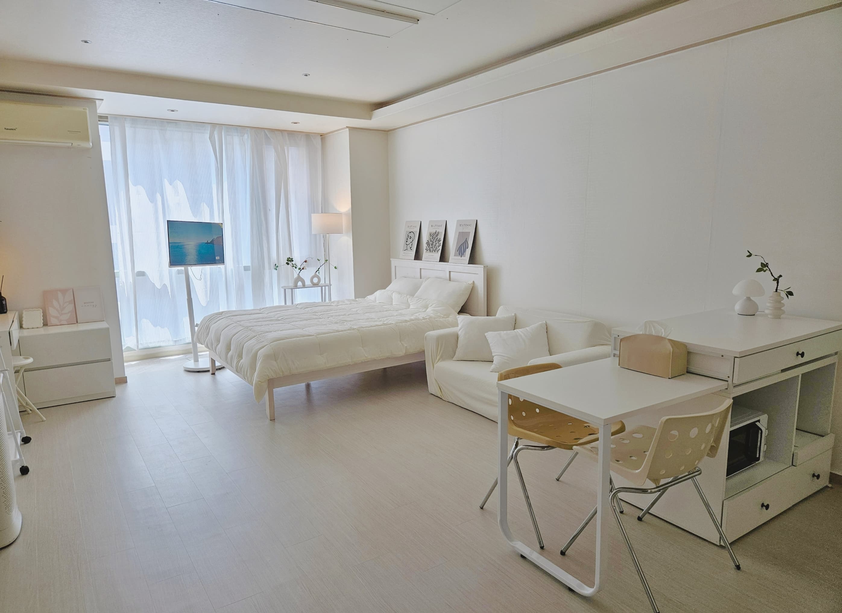 Sinyongsan — 13F, 33㎡ (Spring Special, Smart TV)