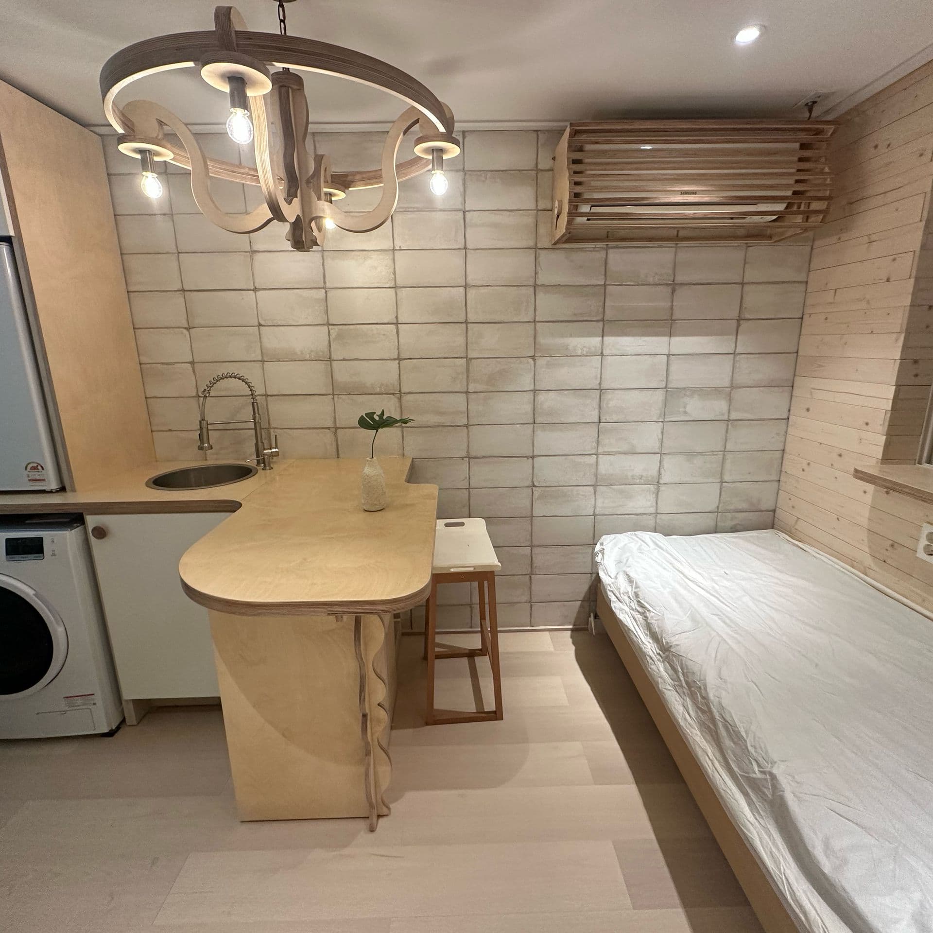 Compact Myeongdong Studio Steps from Namdaemun Market
