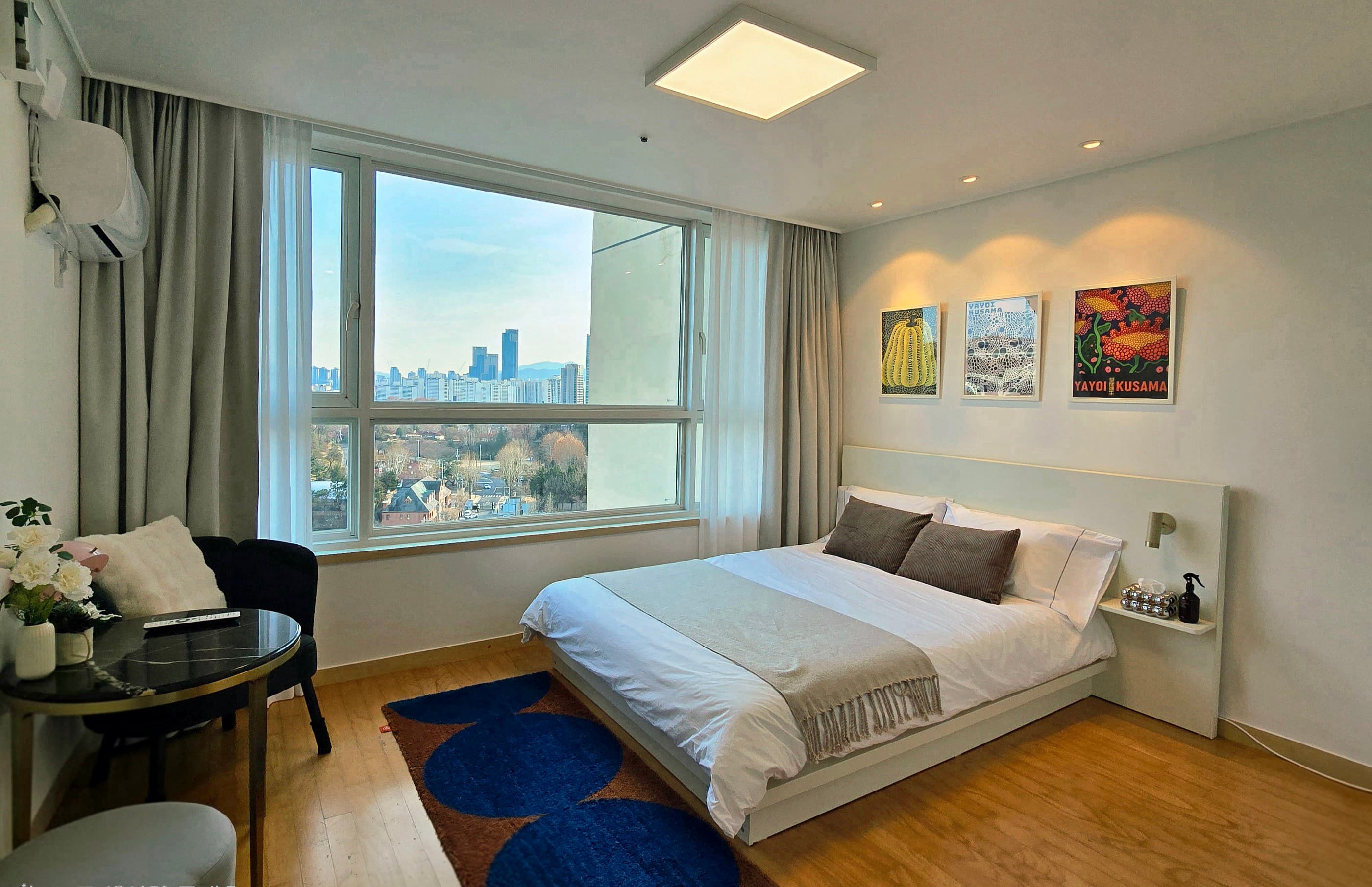 Sinyongsan — 15F, 23㎡ (Hotel-Style, Park View)