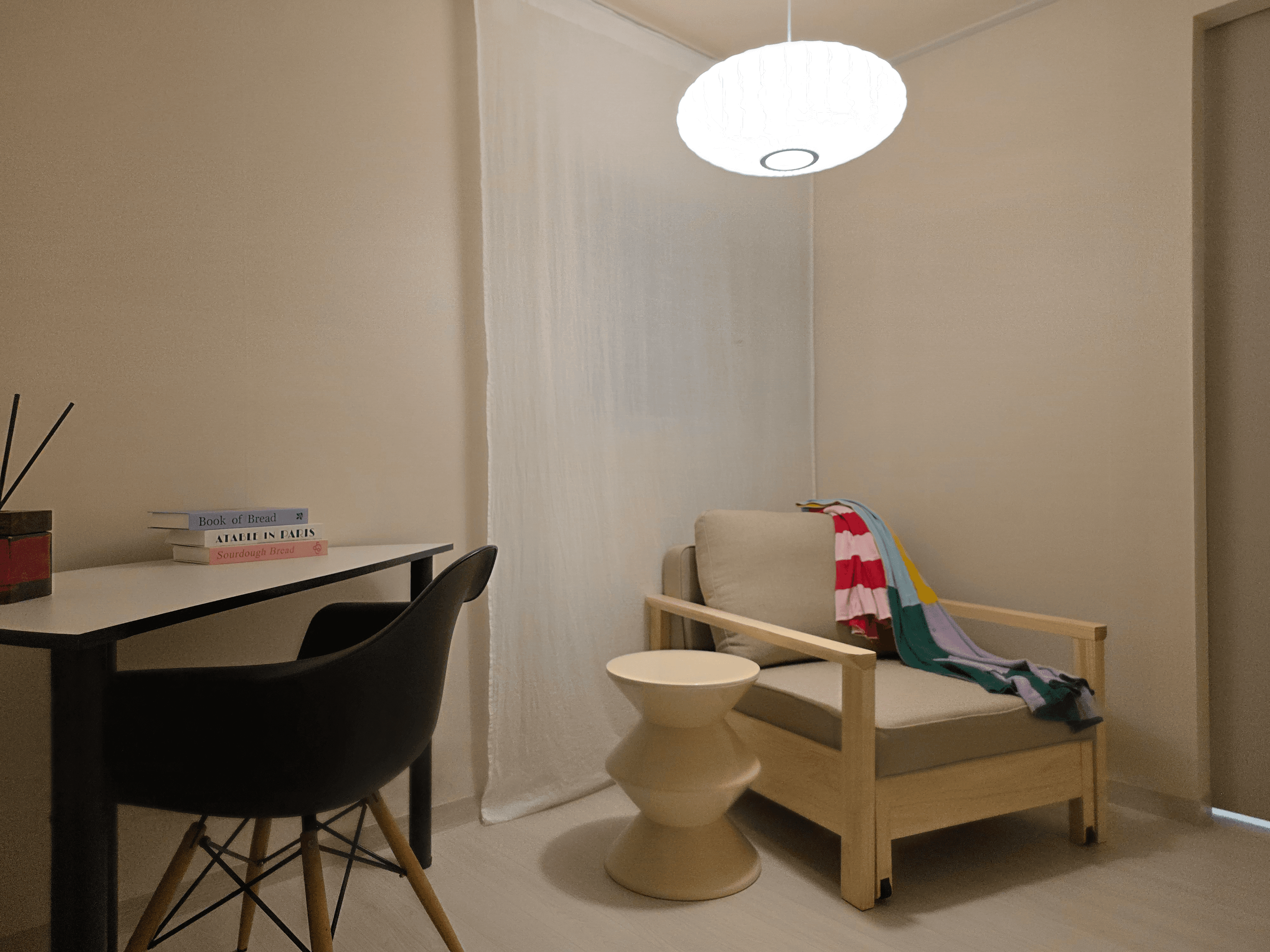 Hongdae Station 1-min — Renovated 2-Room on 2F (33㎡)